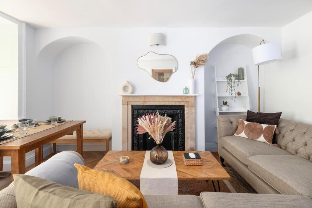 Spacious Apartment - 5 Minutes Walk To Bath Abbey Exterior foto