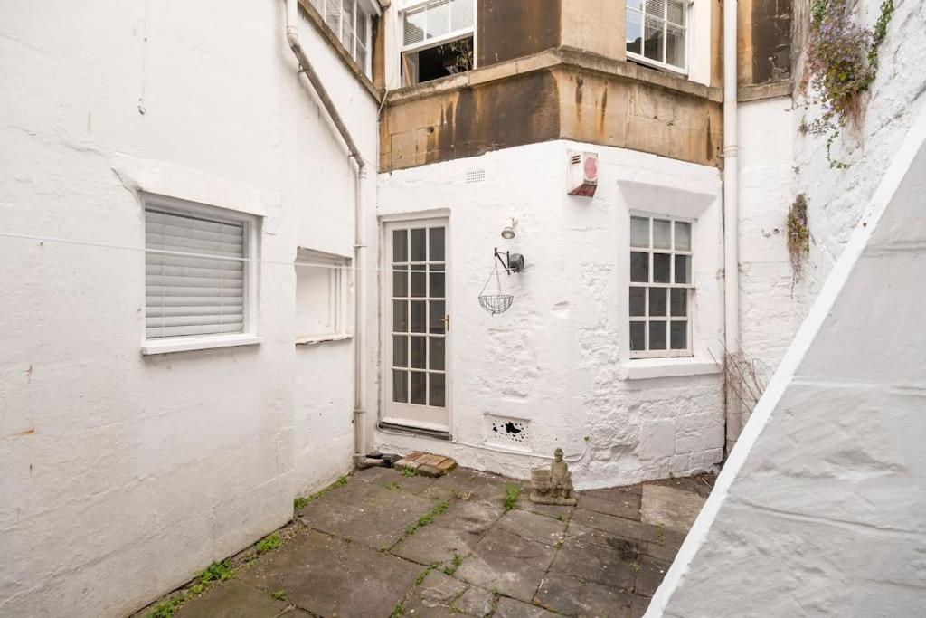 Spacious Apartment - 5 Minutes Walk To Bath Abbey Exterior foto
