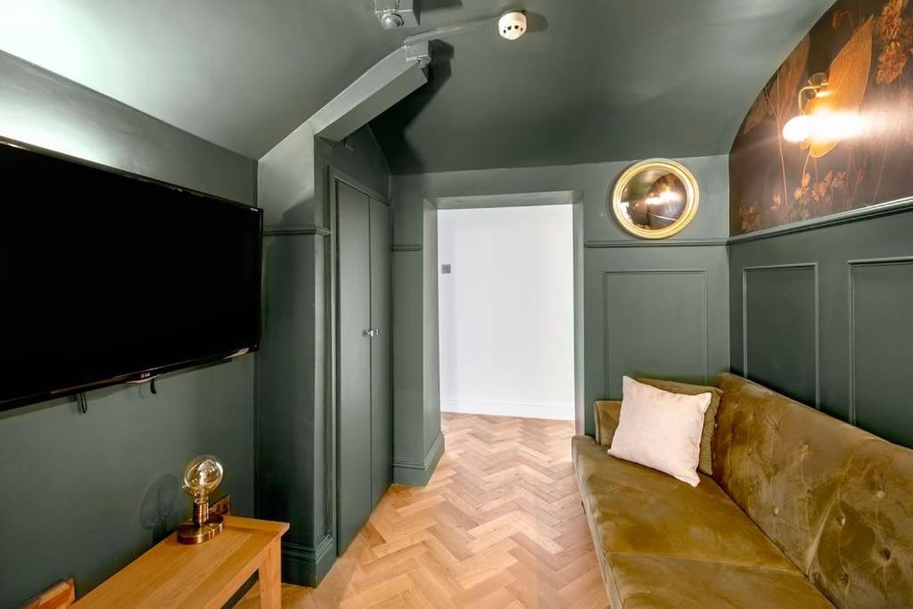 Spacious Apartment - 5 Minutes Walk To Bath Abbey Exterior foto