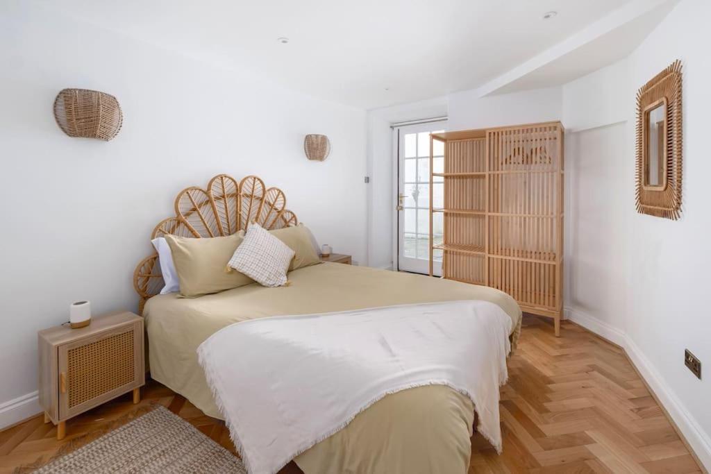 Spacious Apartment - 5 Minutes Walk To Bath Abbey Exterior foto